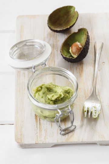 Verrine d’avocat au thon et fromage frais