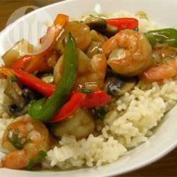 Crevettes et graines de sésame au wok