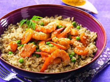 Quinoa à la noix de coco et crevettes au curry