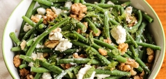 Salade de haricots verts à la feta, menthe et noix