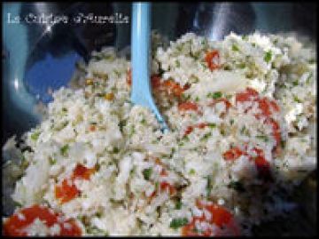 Taboulé de chou-fleur cru aux deux tomates