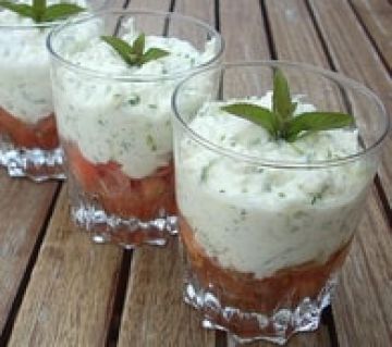 Verrine de chèvre frais, courgette et tomates