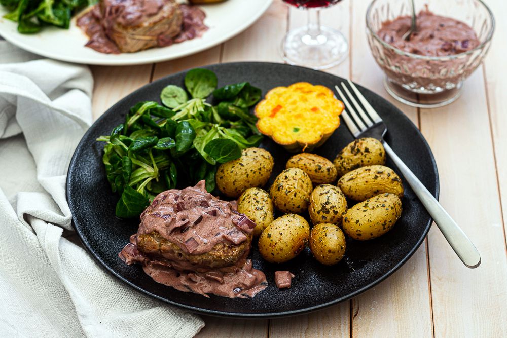 Tournedos de boeuf sauce échalote et vin rouge