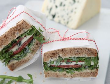 Club sandwich rosbif, roquefort, roquette 