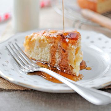 Gâteau renversé aux pommes et au sirop d’érable