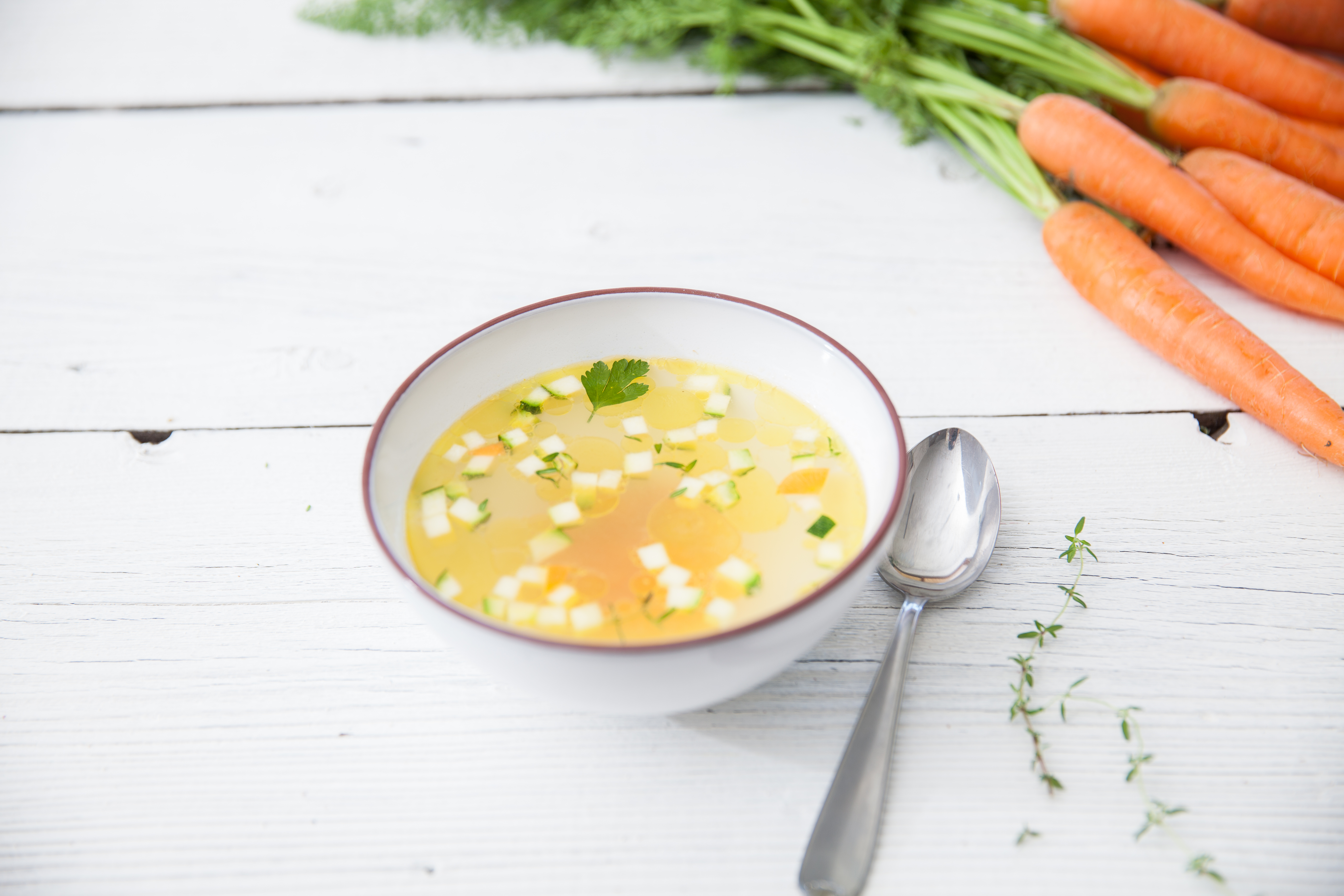 Bouillon de volaille et légumes