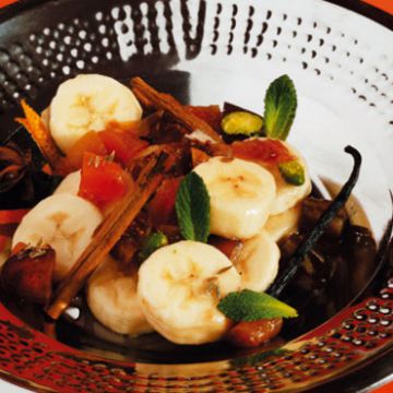 Tajine de banane, fruits secs et carambars 